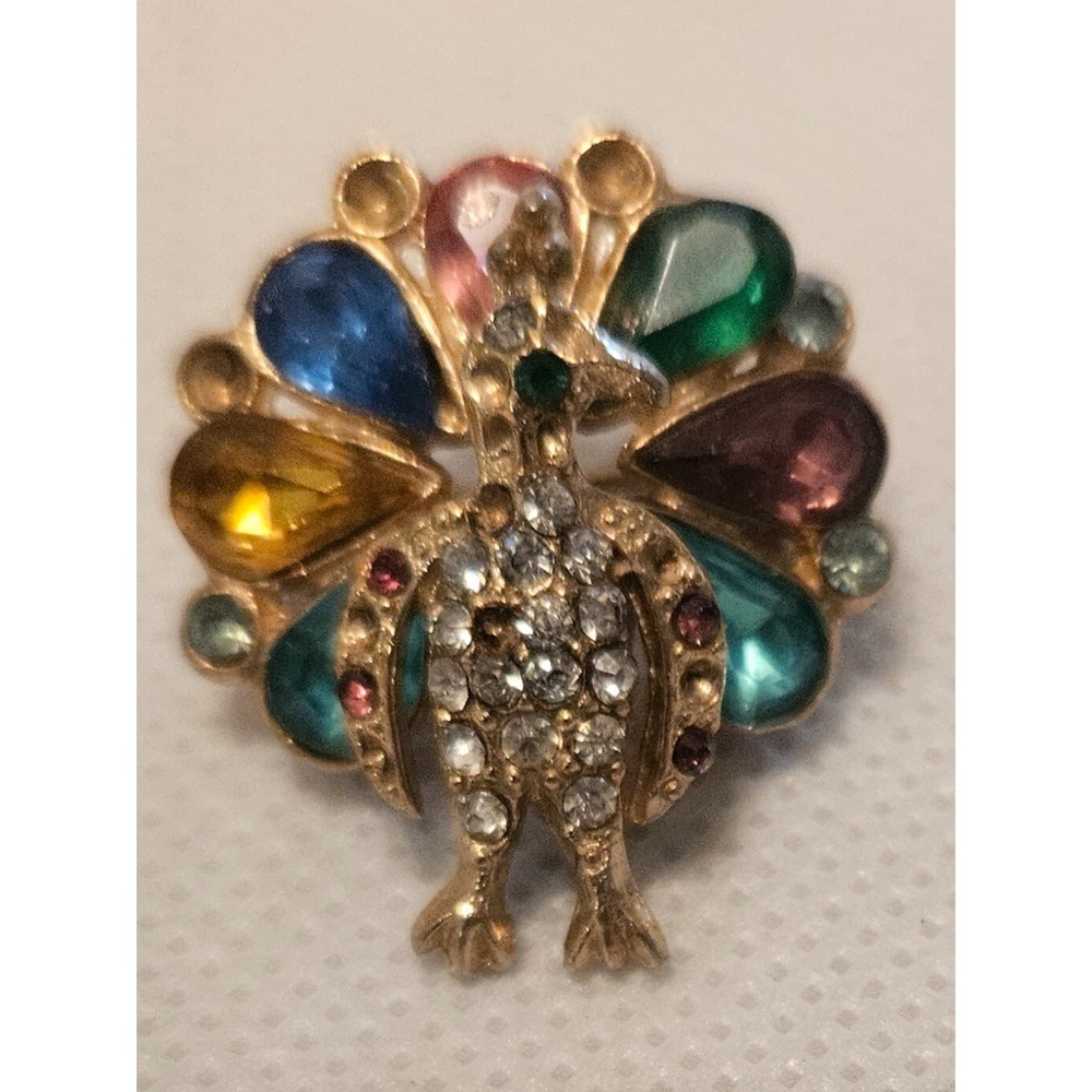 Vintage 50 STAR Gold CRYSTAL‎ & MULTICOLOR RHINESTONE PEACOCK BROOCH